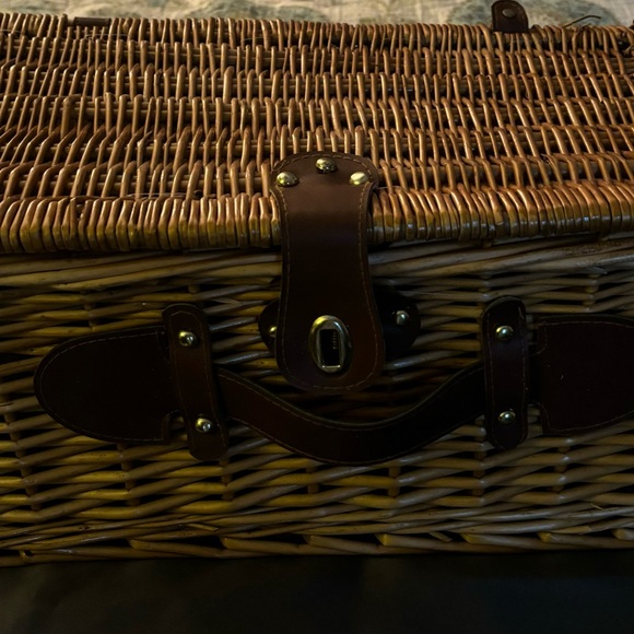 PICNIC BASKET - Picture 5 of 6